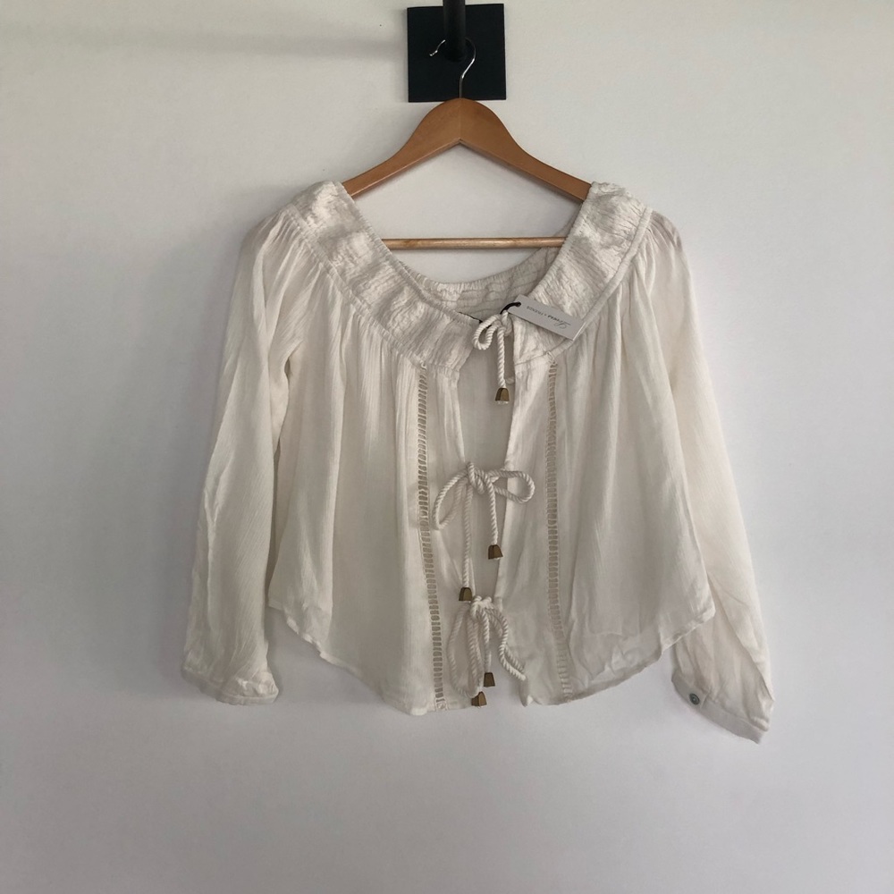 Lovers + Friends Revolve Rope Front Tie top - Picture 3 of 6